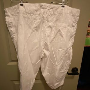 Ladies shorts linen material